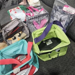 Thirty-One Navy and White Geometric Lunch Bag